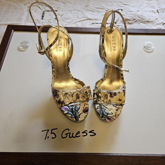 Guess Tuxedo Floral Bow Leather Size 7.5 Heels Shoes - Picture 7 of 7